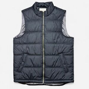 Black Weatherproof Vintage puffer vest, full zip‎ with pockets. Large.